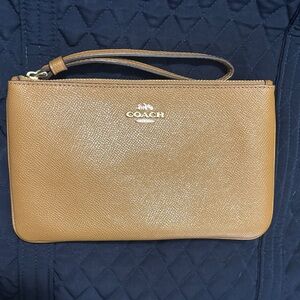 Coach Caramel Tan Leather Wristlet Clutch with Gold Logo